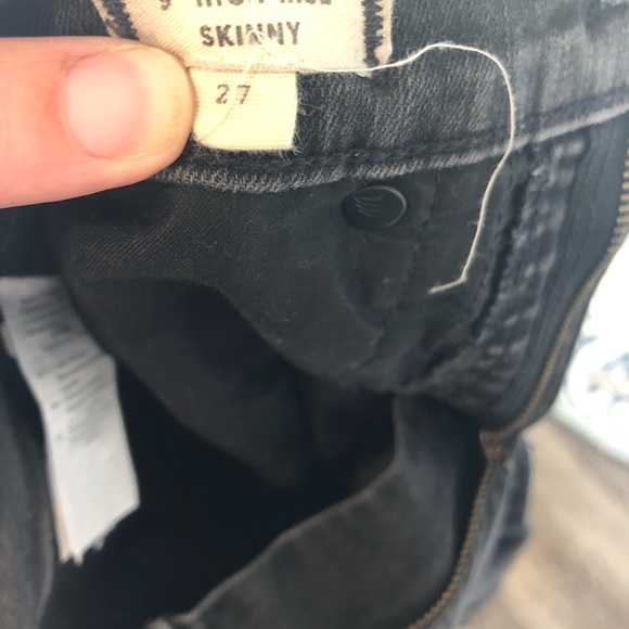 Madewell Black skinny jeans in “Black Sea” - Picture 4 of 5